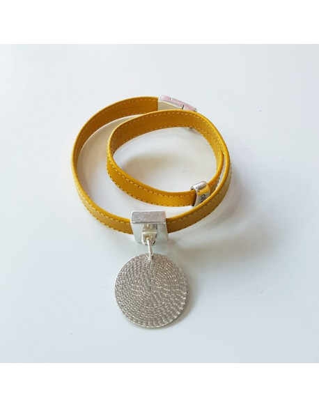 BRACELET DOUBLE TOUR CUIR  AVEC MEDAILLE GRAVEE